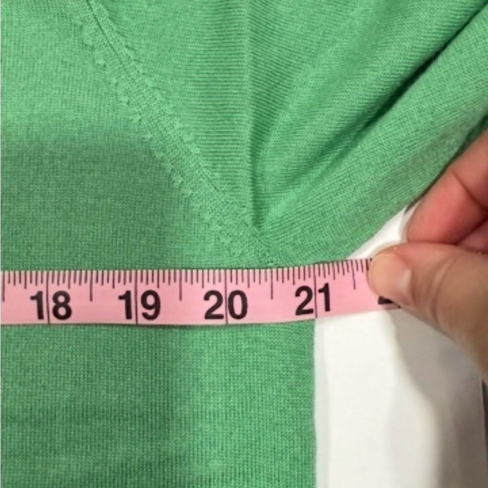 Kinross Women’s cashmere and silk boatneck pullover- Size M-NWT- was $300 - Picture 4 of 5